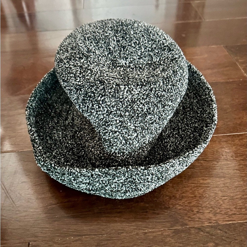London Fog Women’s Cozy Vintage Inspired Grey & Black One Size Fits Most Hat